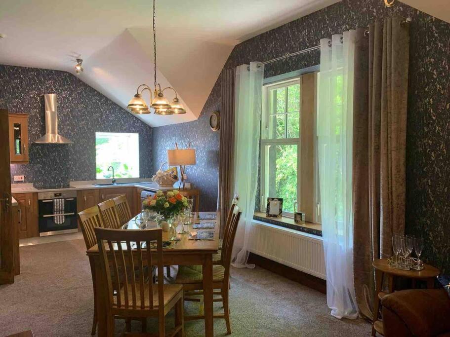 Chandlers Apartment Ascog Екстериор снимка