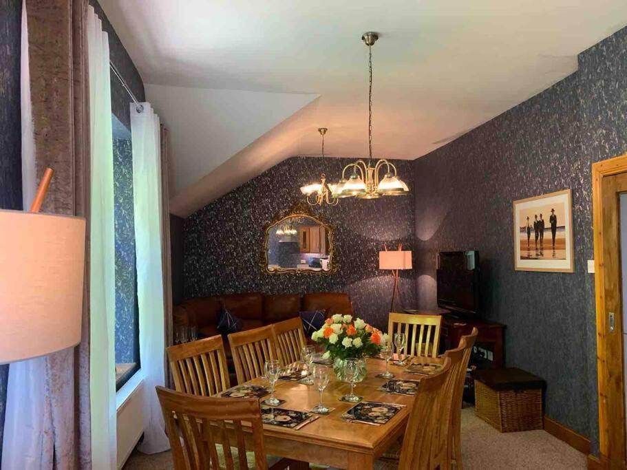 Chandlers Apartment Ascog Екстериор снимка